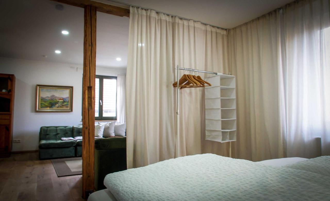 Besighomes Apartment Olive Besigheim Bagian luar foto